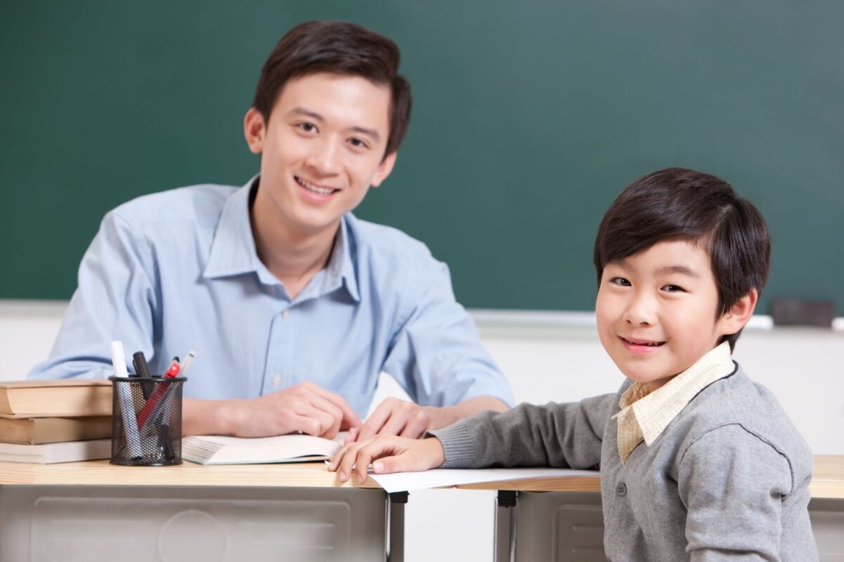 Pros and Cons Offline Tuition Singapore